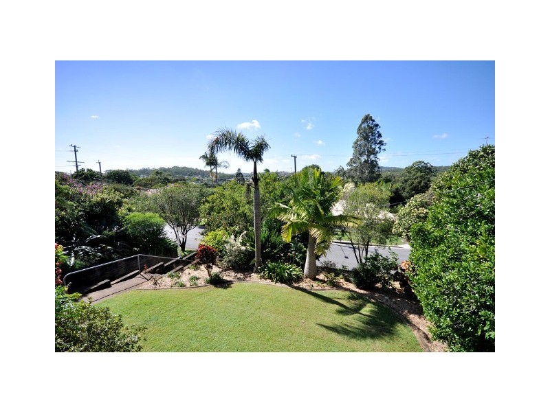 11 Strathfield Street, Tarragindi QLD 4121