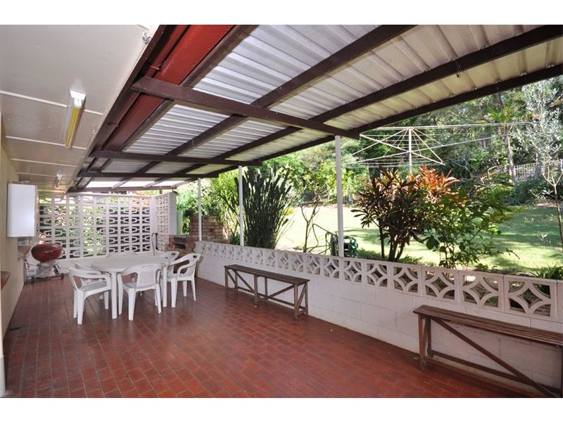 11 Strathfield Street, Tarragindi QLD 4121