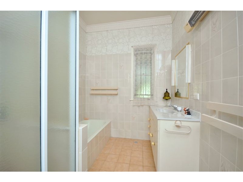 11 Strathfield Street, Tarragindi QLD 4121