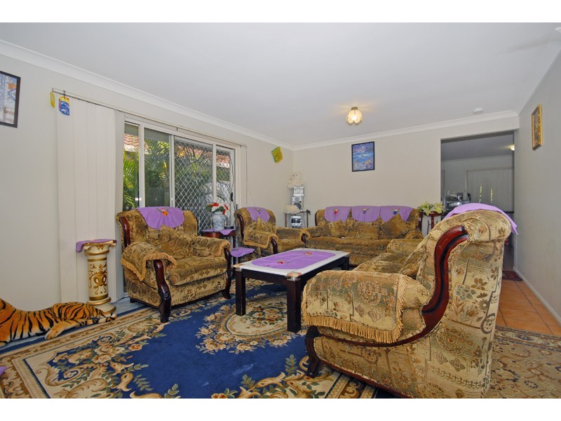 19 Macknish Cres, Coopers Plains QLD 4108