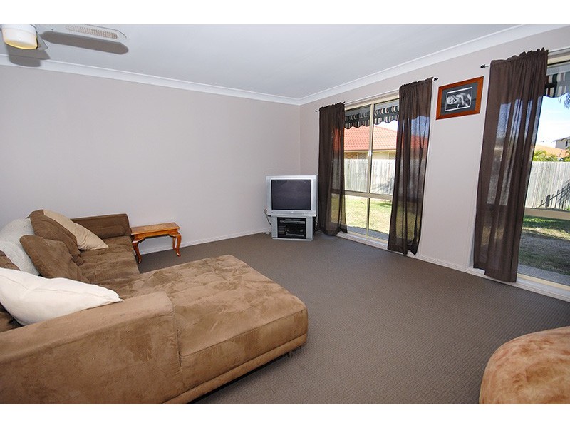 12 Glenroy Place, Parkinson QLD 4115