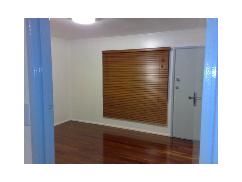 4/11  Harewood Street, Annerley QLD 4103