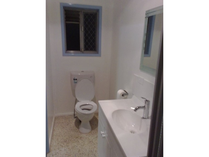 4/11  Harewood Street, Annerley QLD 4103