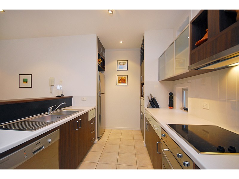 2/57 Shakespeare Street, Coorparoo QLD 4151