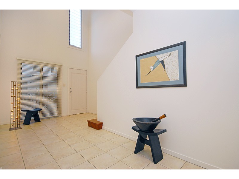 2/57 Shakespeare Street, Coorparoo QLD 4151