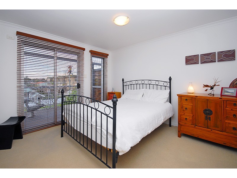 2/57 Shakespeare Street, Coorparoo QLD 4151