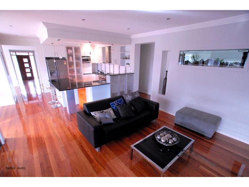 2 Clover Hill Court, Calamvale QLD 4116