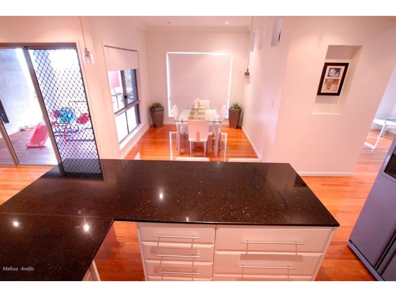 2 Clover Hill Court, Calamvale QLD 4116