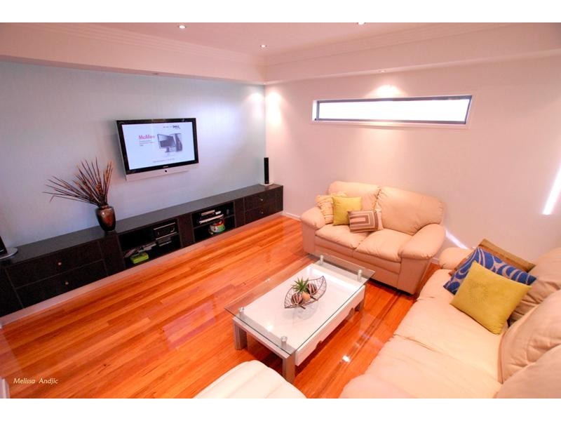 2 Clover Hill Court, Calamvale QLD 4116