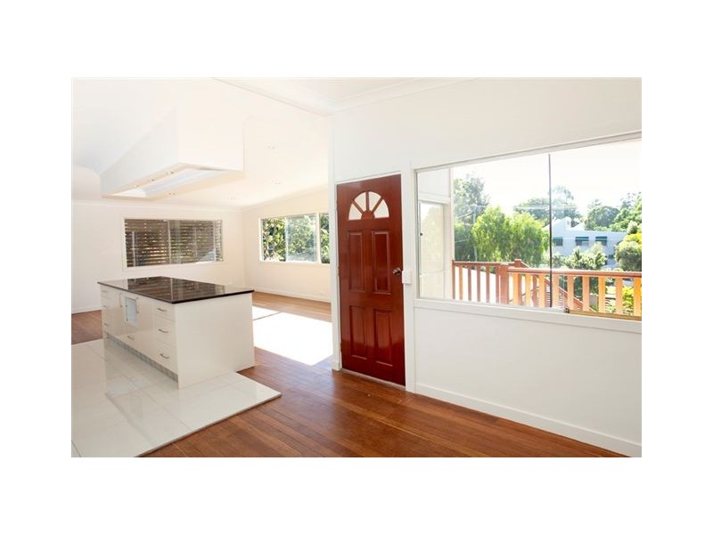 100 Strickland Terrace, Graceville QLD 4075