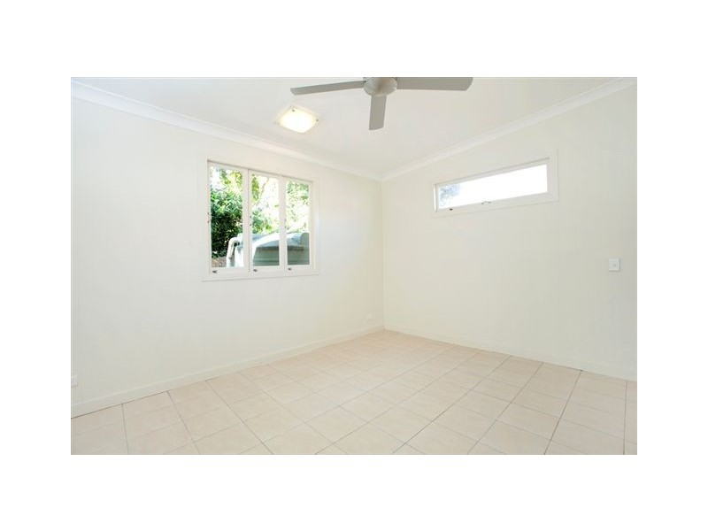 100 Strickland Terrace, Graceville QLD 4075