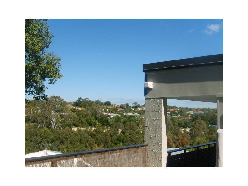 59 Roseglen Street, Greenslopes QLD 4120