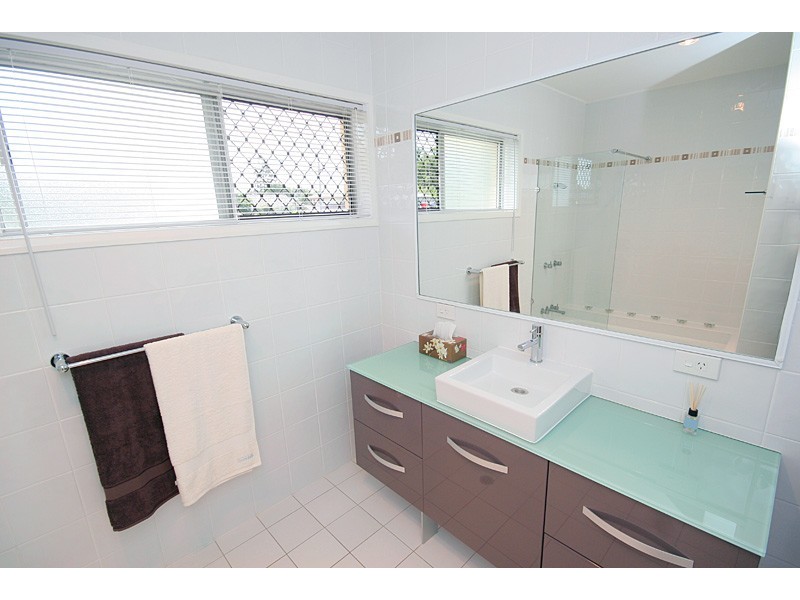 1  Kingwell Street, Moorooka QLD 4105