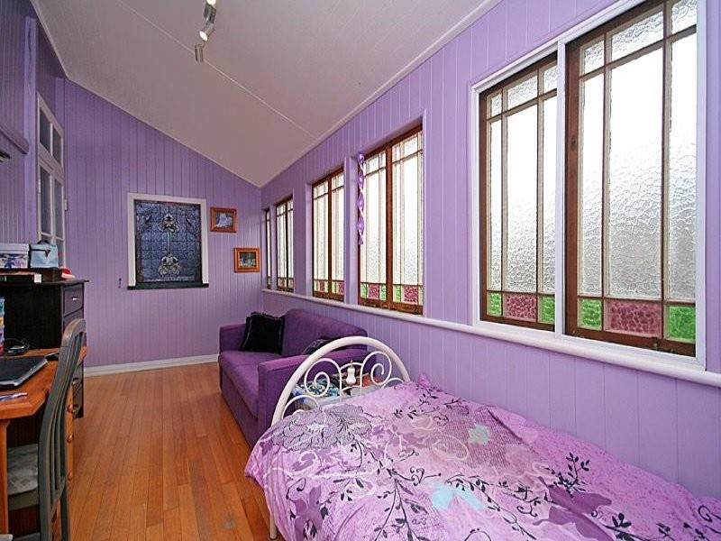 15 Simon Street, Yeronga QLD 4104