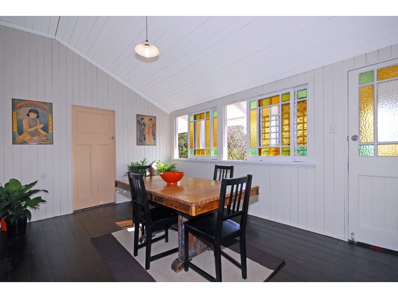 13 Archibald Street, Fairfield QLD 4103