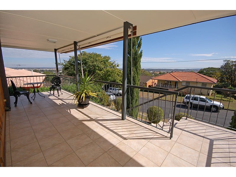 12 Vasey Street, Moorooka QLD 4105