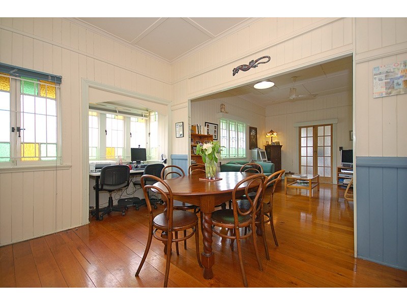 690 Logan Road, Greenslopes QLD 4120