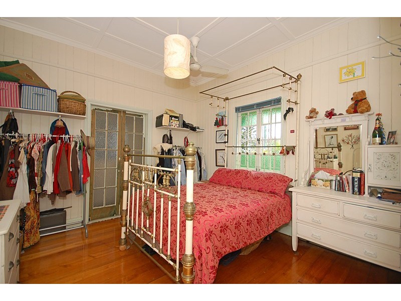 690 Logan Road, Greenslopes QLD 4120