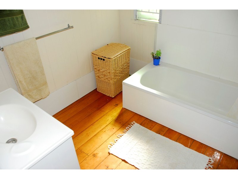 690 Logan Road, Greenslopes QLD 4120