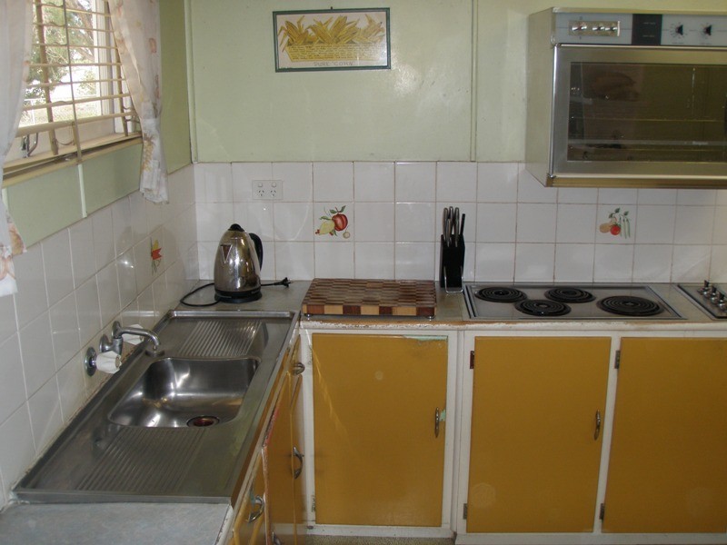 18  Burgess Street, Salisbury QLD 4107