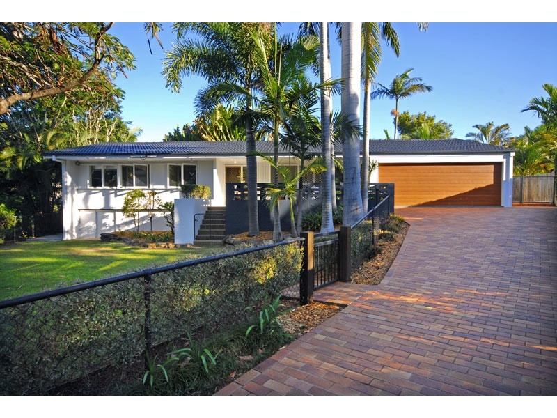 8 Oriana Crescent, Yeronga QLD 4104