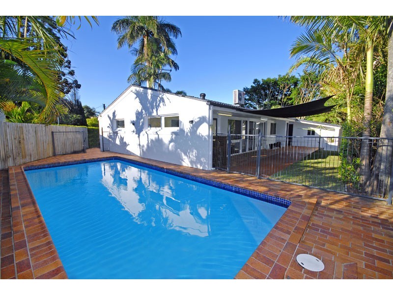 8 Oriana Crescent, Yeronga QLD 4104