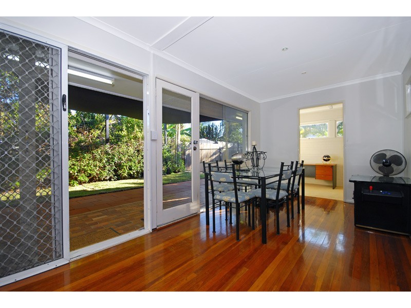 8 Oriana Crescent, Yeronga QLD 4104