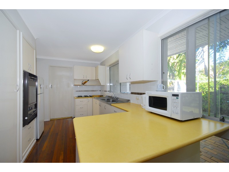 8 Oriana Crescent, Yeronga QLD 4104