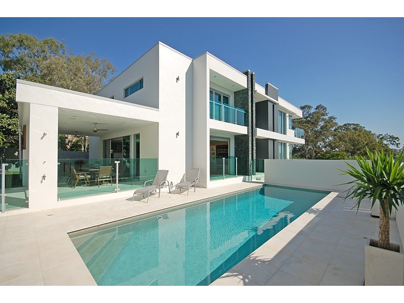 11 Crucis Street, Coorparoo QLD 4151