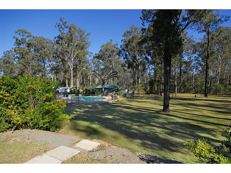 10  Kensington Drive, Munruben QLD 4125