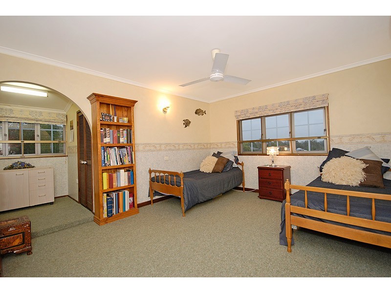 13 Dalton Street, Yeronga QLD 4104