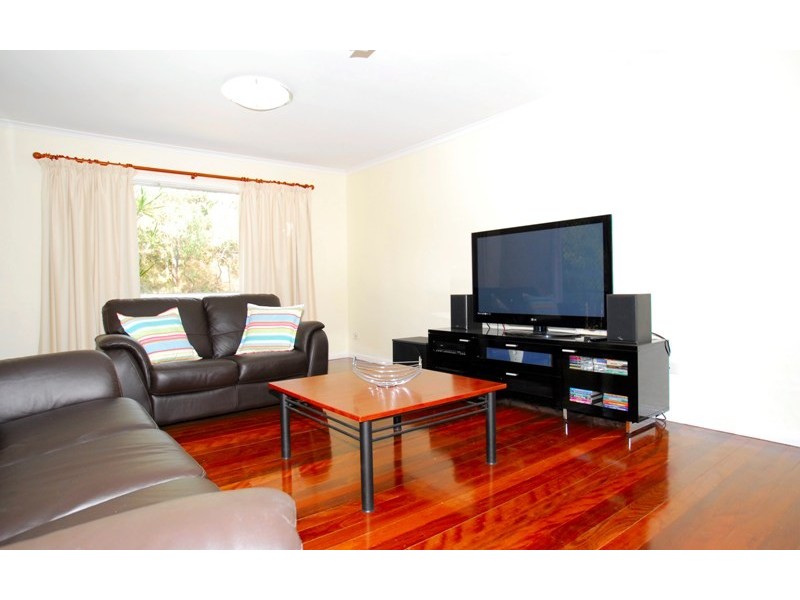 70 Woodville Place, Annerley QLD 4103