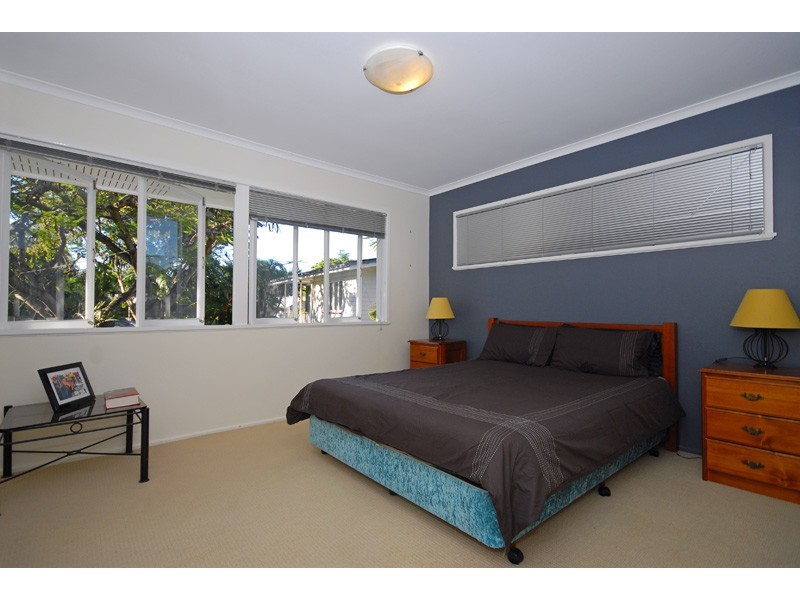 8 Oriana Crescent, Yeronga QLD 4104