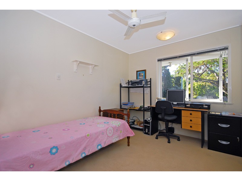 8 Oriana Crescent, Yeronga QLD 4104