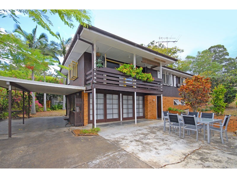 1  Ferrand Street, Tarragindi QLD 4121