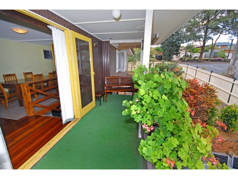 1  Ferrand Street, Tarragindi QLD 4121