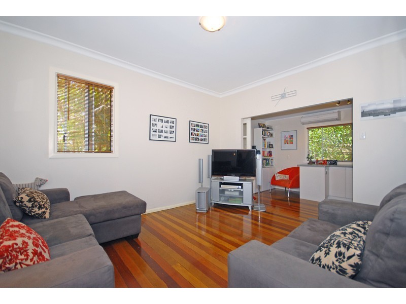 266 Oates Avenue, Holland Park QLD 4121