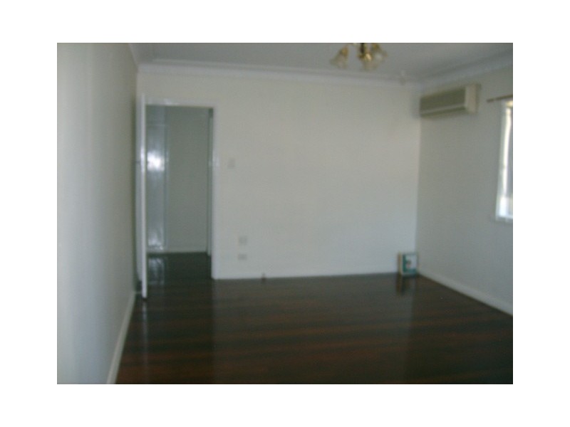 32 Hamilton Road, Moorooka QLD 4105