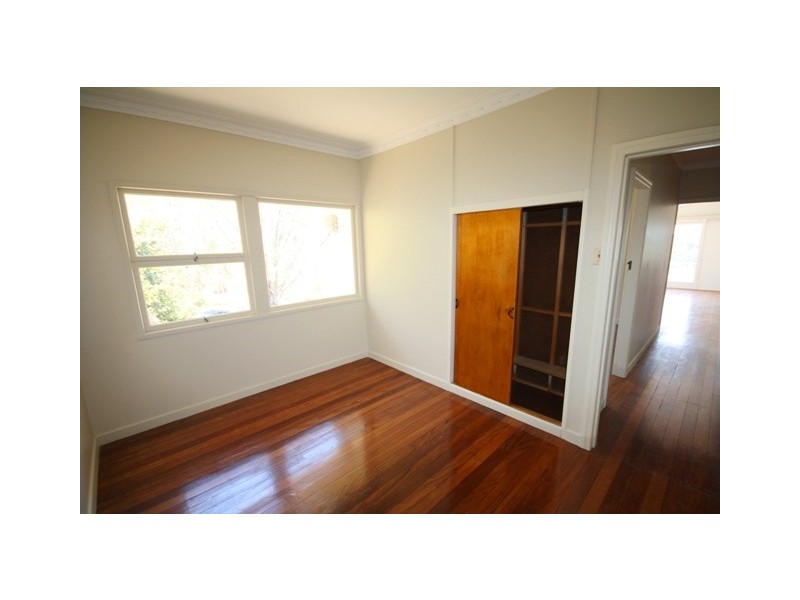 24 Charmaine Street, Moorooka QLD 4105