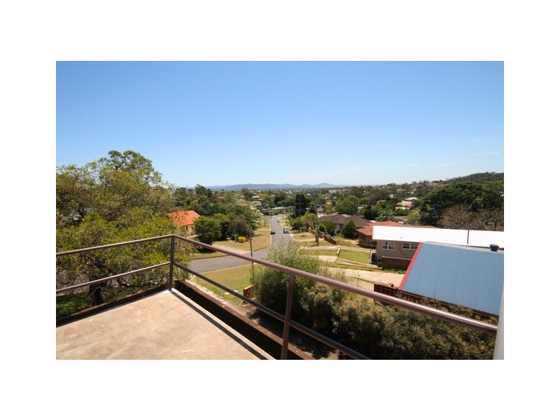 24 Charmaine Street, Moorooka QLD 4105