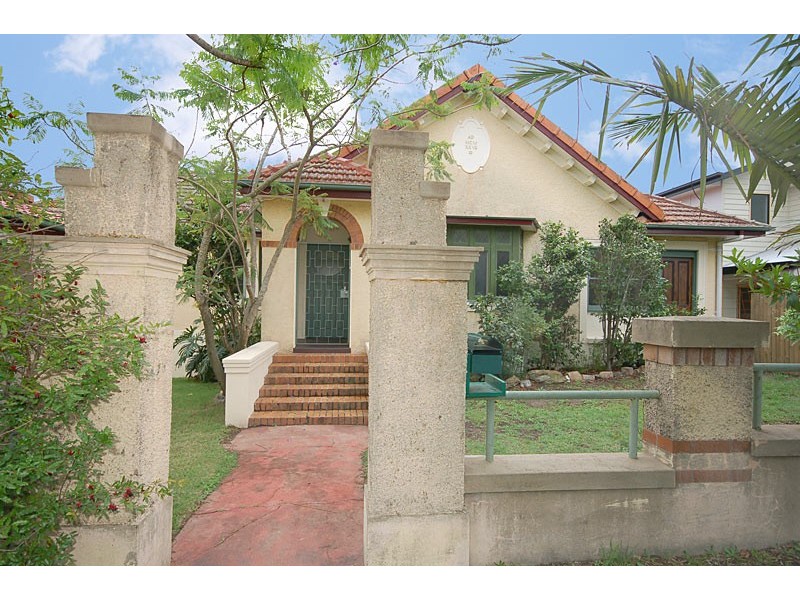 27 Mackie Street West, Moorooka QLD 4105