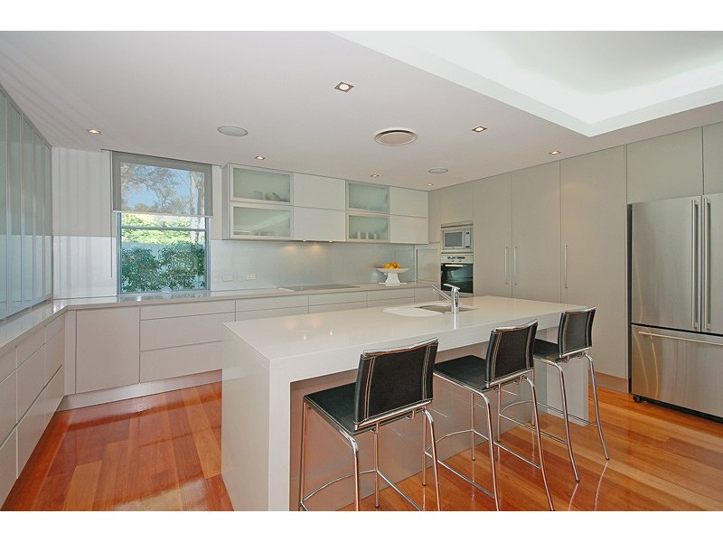 11 Crucis Street, Coorparoo QLD 4151