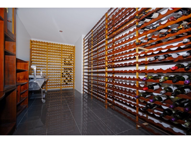 11 Crucis Street, Coorparoo QLD 4151