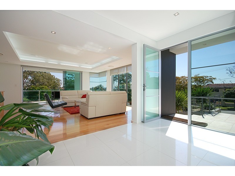 11 Crucis Street, Coorparoo QLD 4151