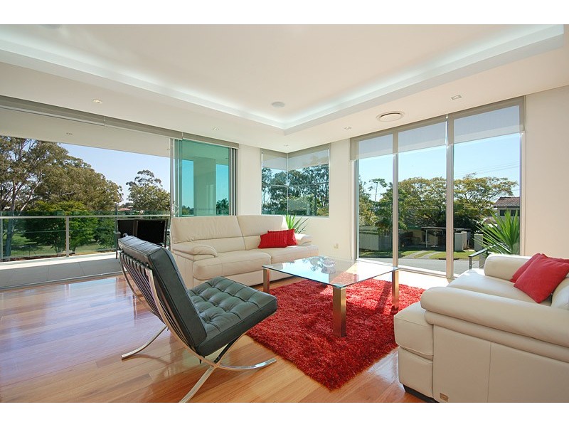 11 Crucis Street, Coorparoo QLD 4151