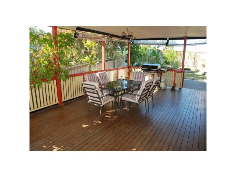 61 Fegen Drive, Moorooka QLD 4105