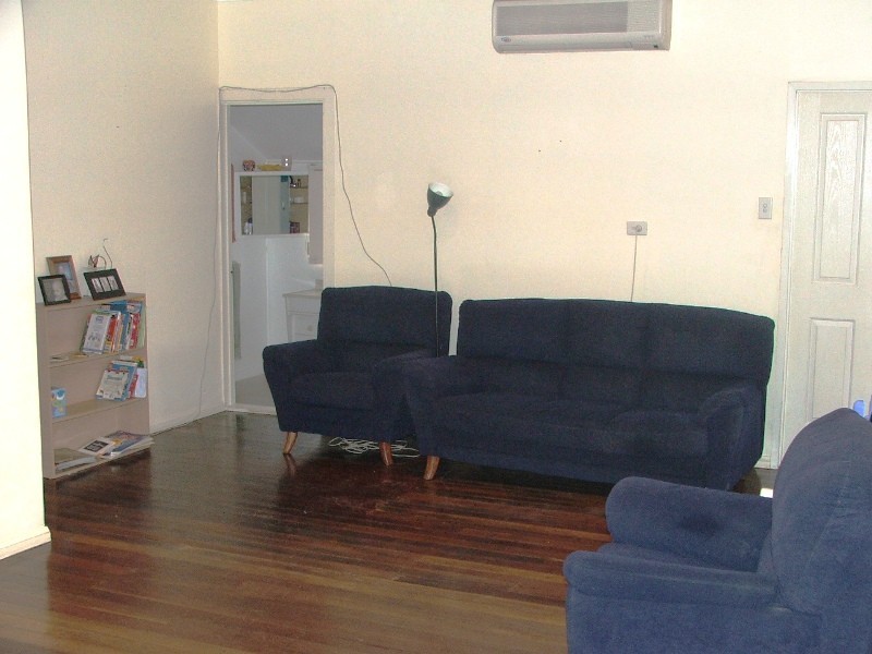 61 Fegen Drive, Moorooka QLD 4105