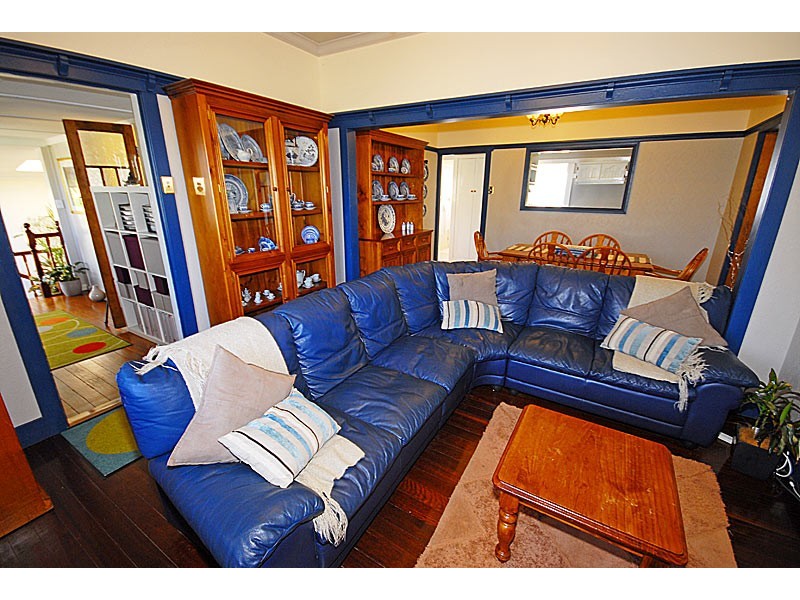 1  Laura Street, Tarragindi QLD 4121