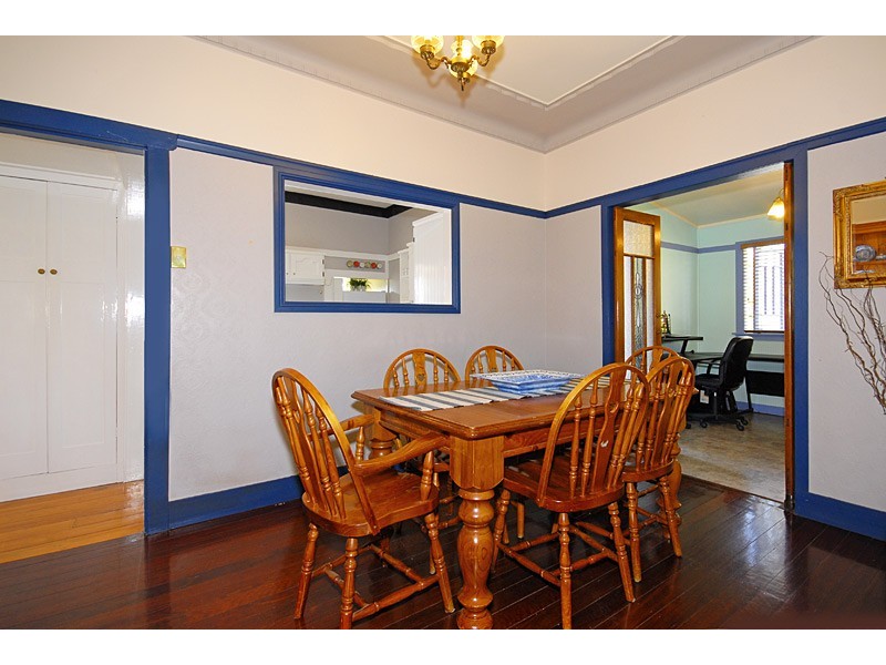 1  Laura Street, Tarragindi QLD 4121