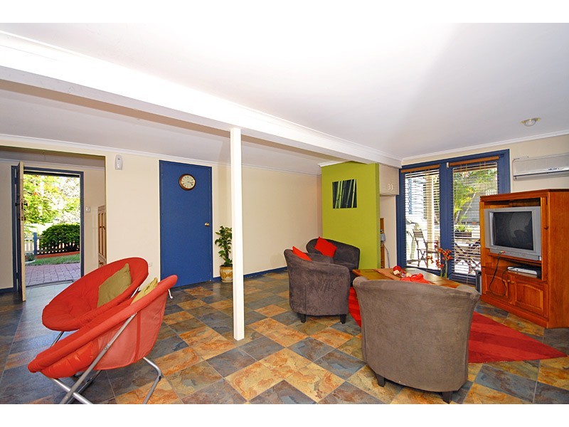 1  Laura Street, Tarragindi QLD 4121